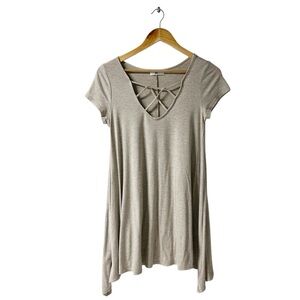 Culture Phit Long Tunic Crossed Neckline Knit Top Tee Sz M  Oatmeal Light Beige